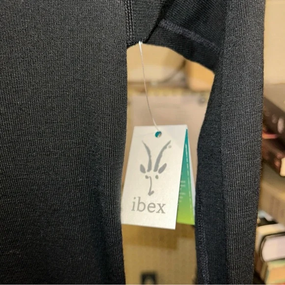Ibex Midnight Black Long Sleeve Top XS NWT - Picture 3 of 5